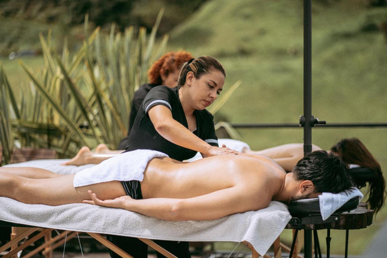 Hotel Domus Glamping Guatapé Esterno foto